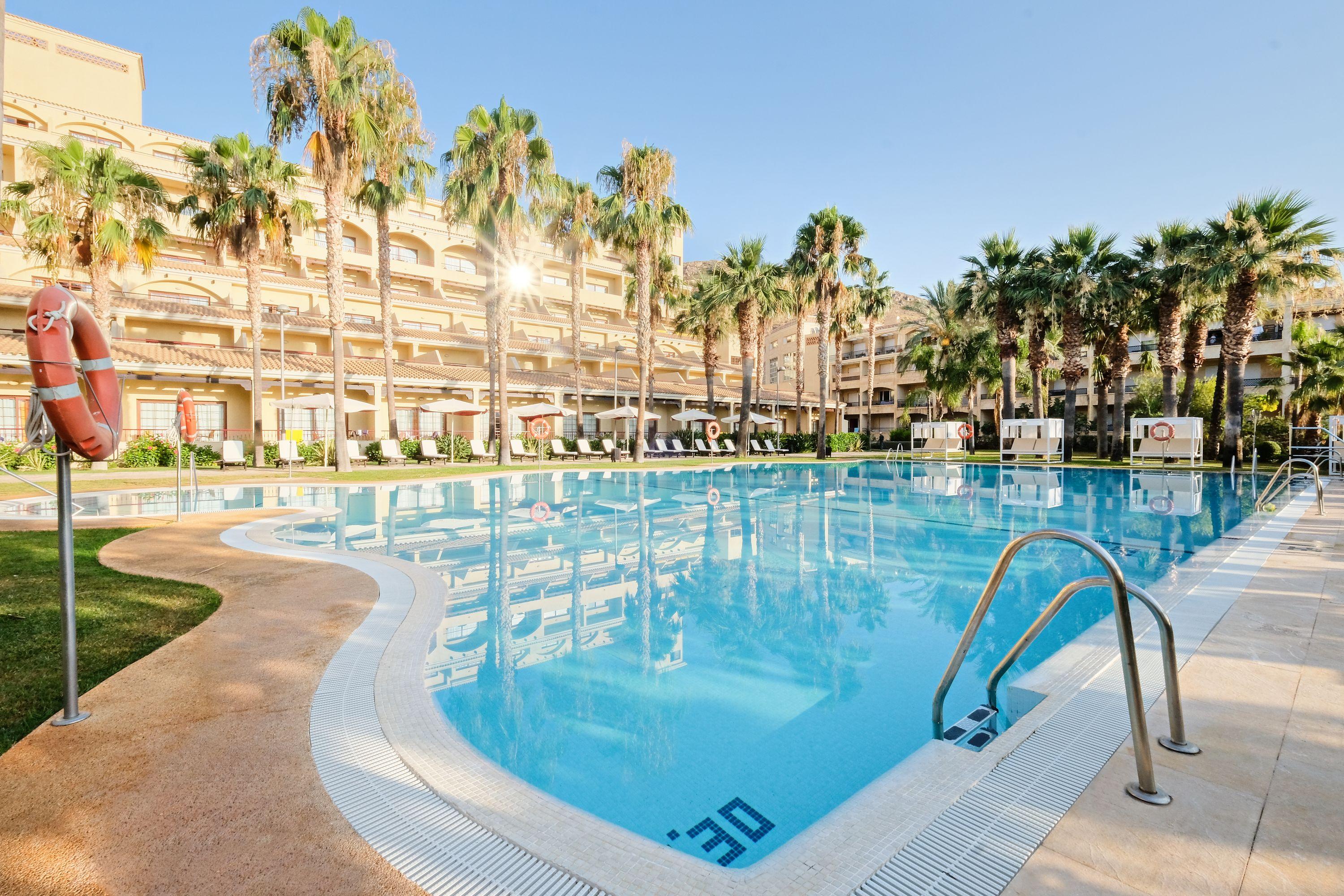 Hotel Envia Almeria Spa & Golf Aguadulce  Exterior photo A swimming pool